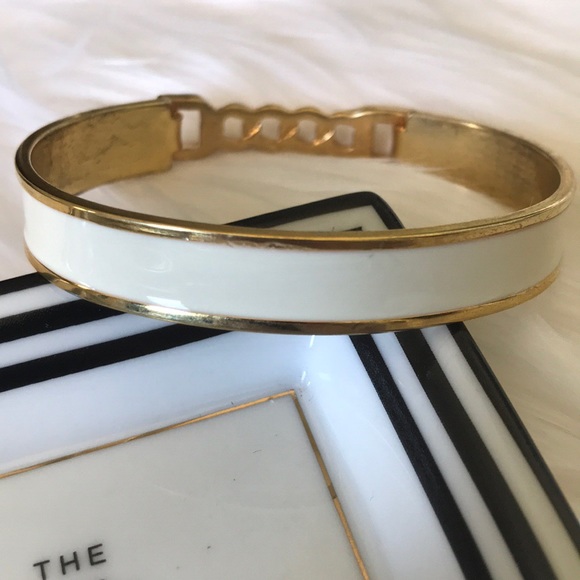 White BCBG Bracelet - Picture 4 of 5